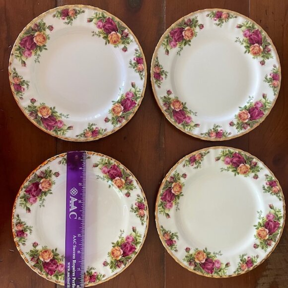 Royal Albert Old Country Rose LOT of 4 Salad or Dessert Plates 8" wide - Picture 1 of 2